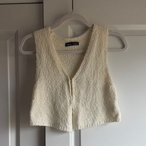 SHEIN Ivory Textured Knit Cropped Vest
